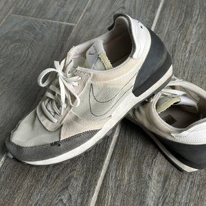Nike Daybreak Type Summit White/Light Orewood Brown-Iron Grey Size 9